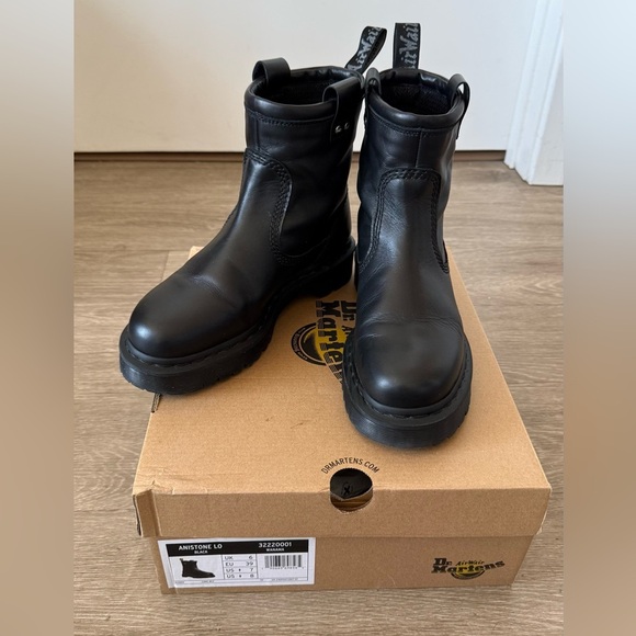 Dr. Martens Anistone Lo Leather Boots - Picture 9 of 10